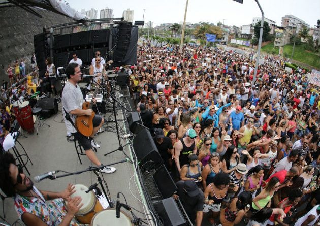 Projeto musical "Mudei de Nome" arrasta seis mil pessoas na tradicional Volta ao Dique. Foto: Sercio Freitas