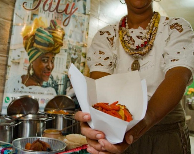 Websérie mostra a vida, a tradição e o ofício das baianas de acarajé